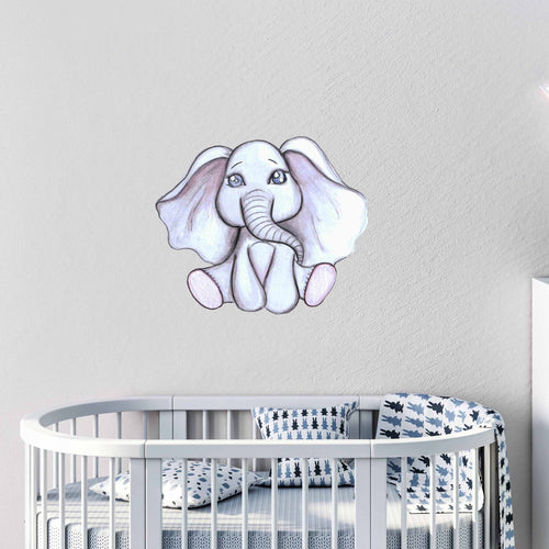 Bébé éléphant célibataire